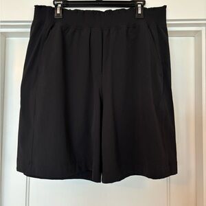 lululemon Stretch Woven Ruffle-Waist High-Rise short 9”